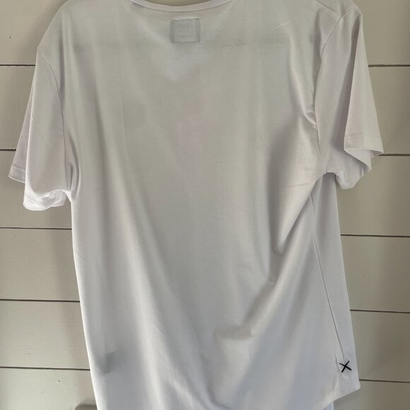 Cuts Men's: AO Curve-Hem Tee | PYCA Pro Fabric | Short Sleeve Henley - Picture 2 of 4